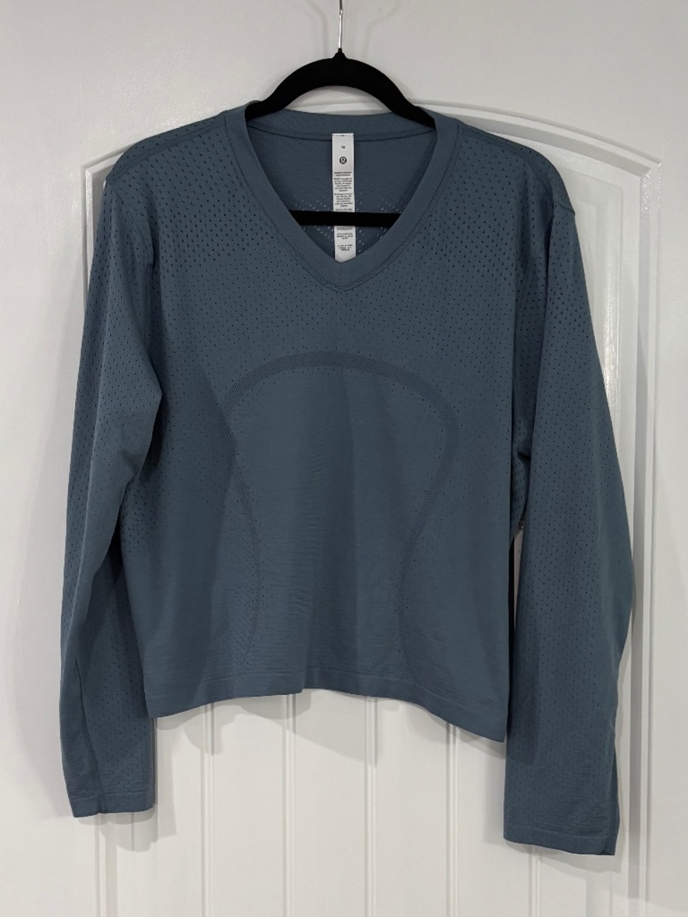 Lululemon Swiftly Open hole v neck long sleeve Steel blue